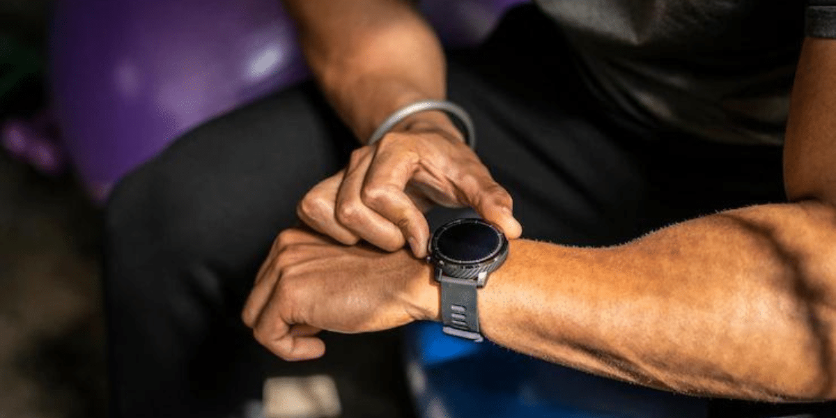 كيفية تحديث نظام التشغيل في ساعات أندرويد إلى Wear OS 3