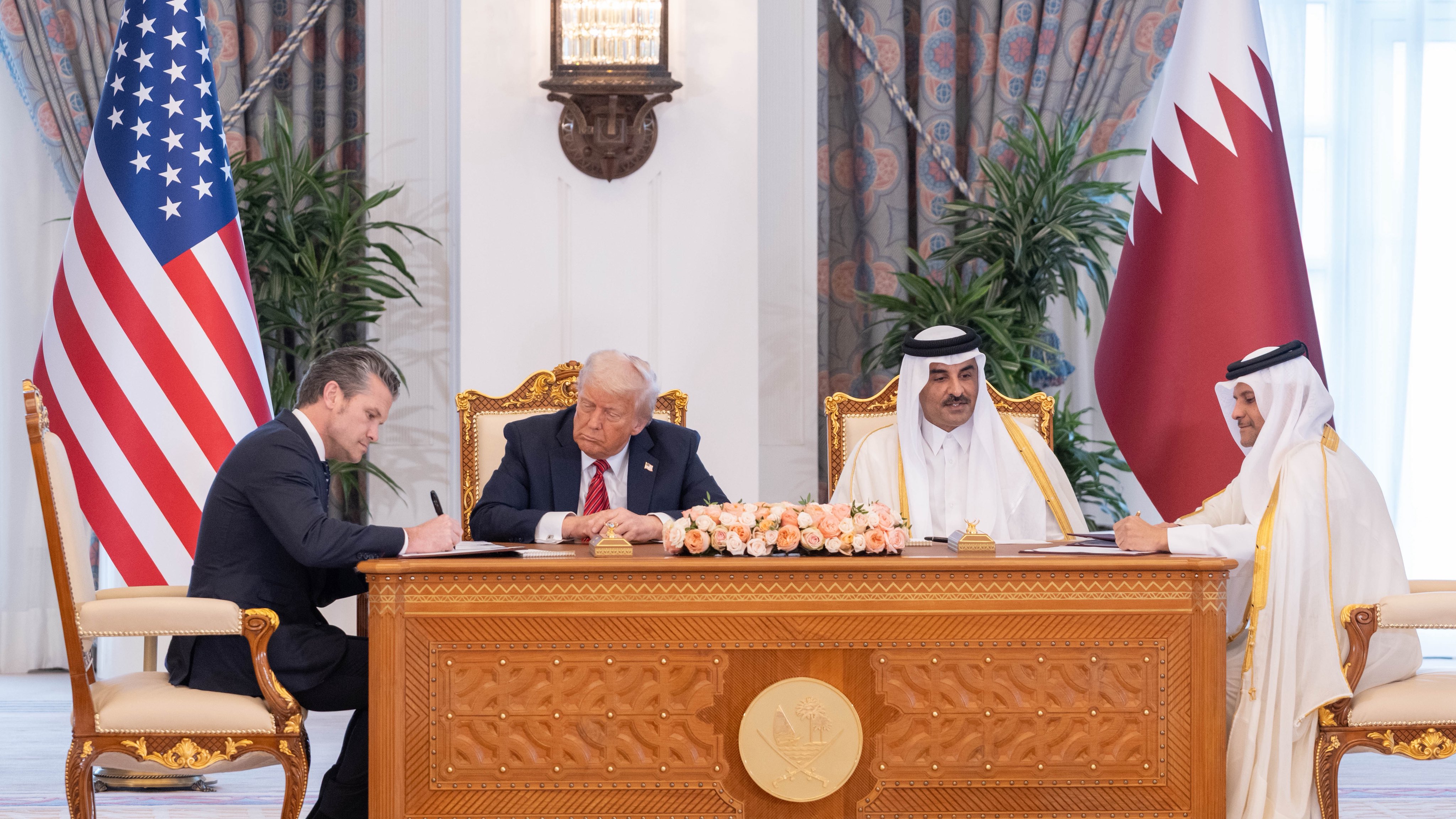 لقطات من زيارة ترامب لدولة قطر لقطات من زيارة ترامب لدولة قطر