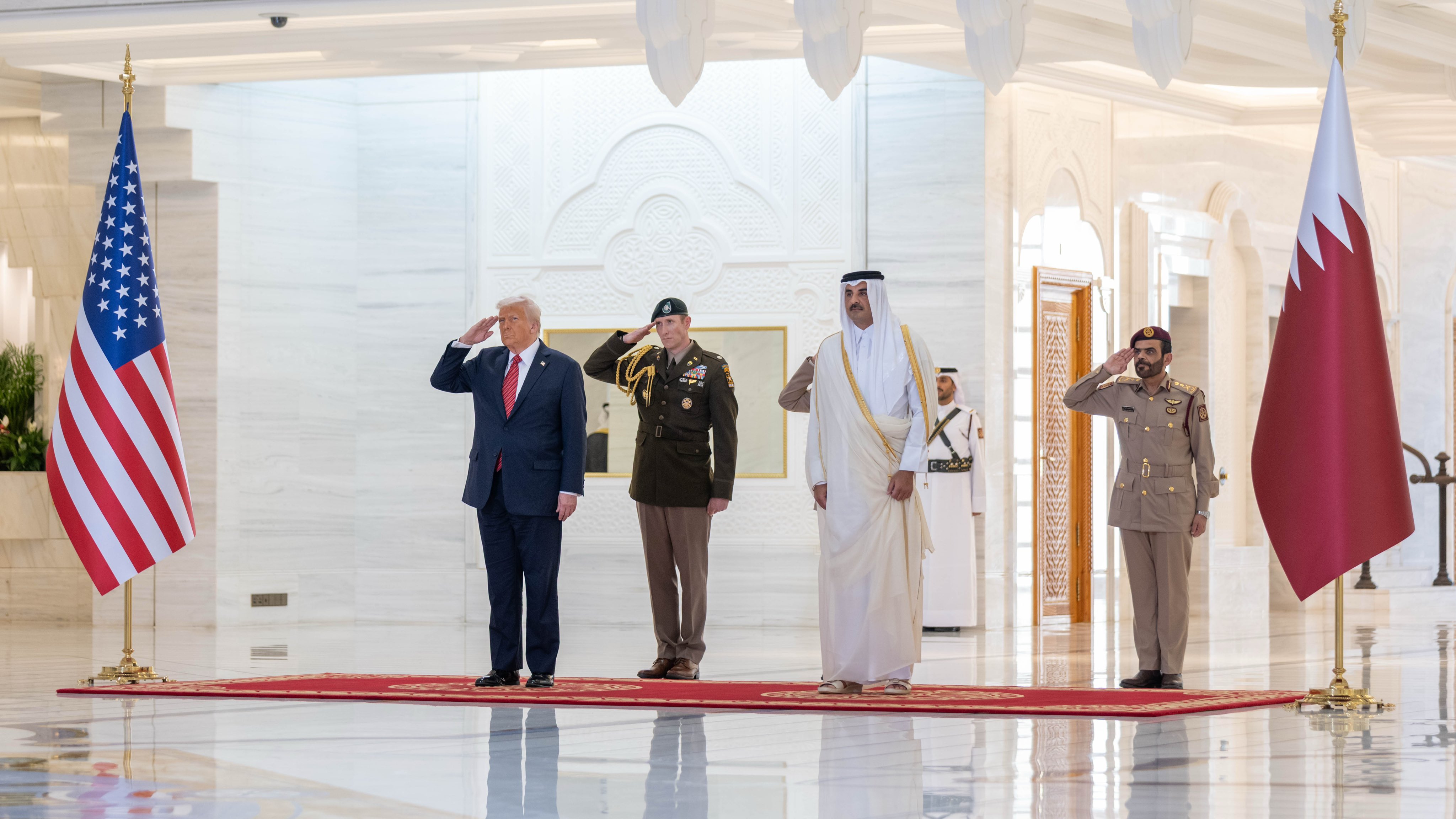 لقطات من زيارة ترامب لدولة قطر لقطات من زيارة ترامب لدولة قطر
