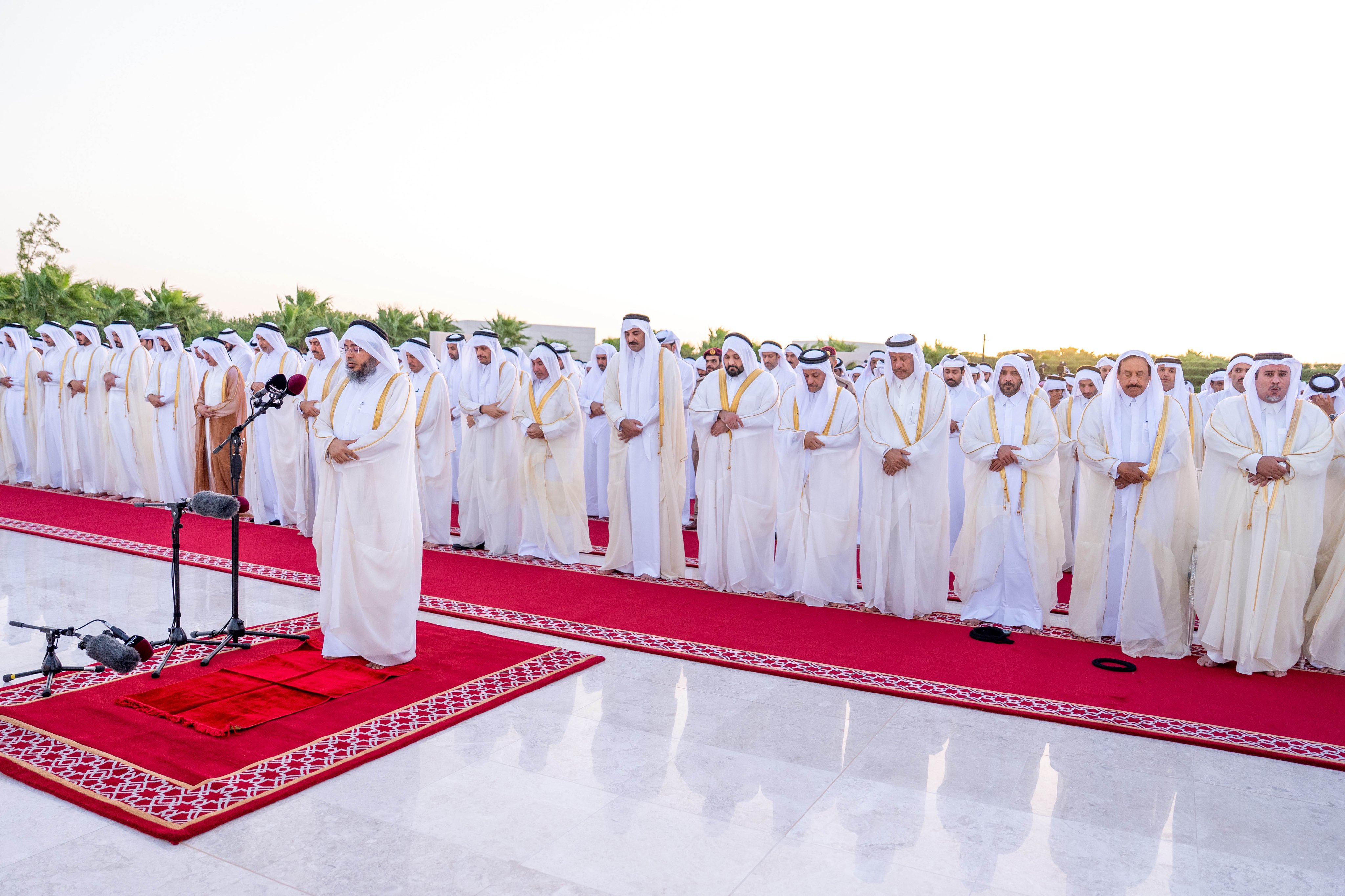 لقطات من صلاة عيد الأضحى المبارك في مختلف دول الخليج